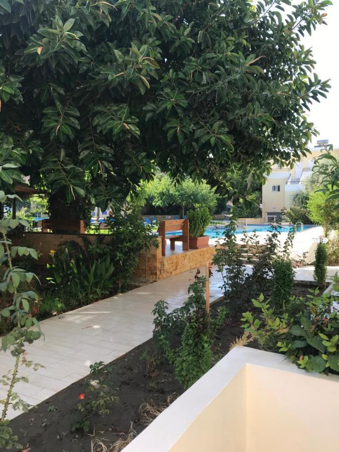 Marakis Aparthotel Chania  Buitenkant foto